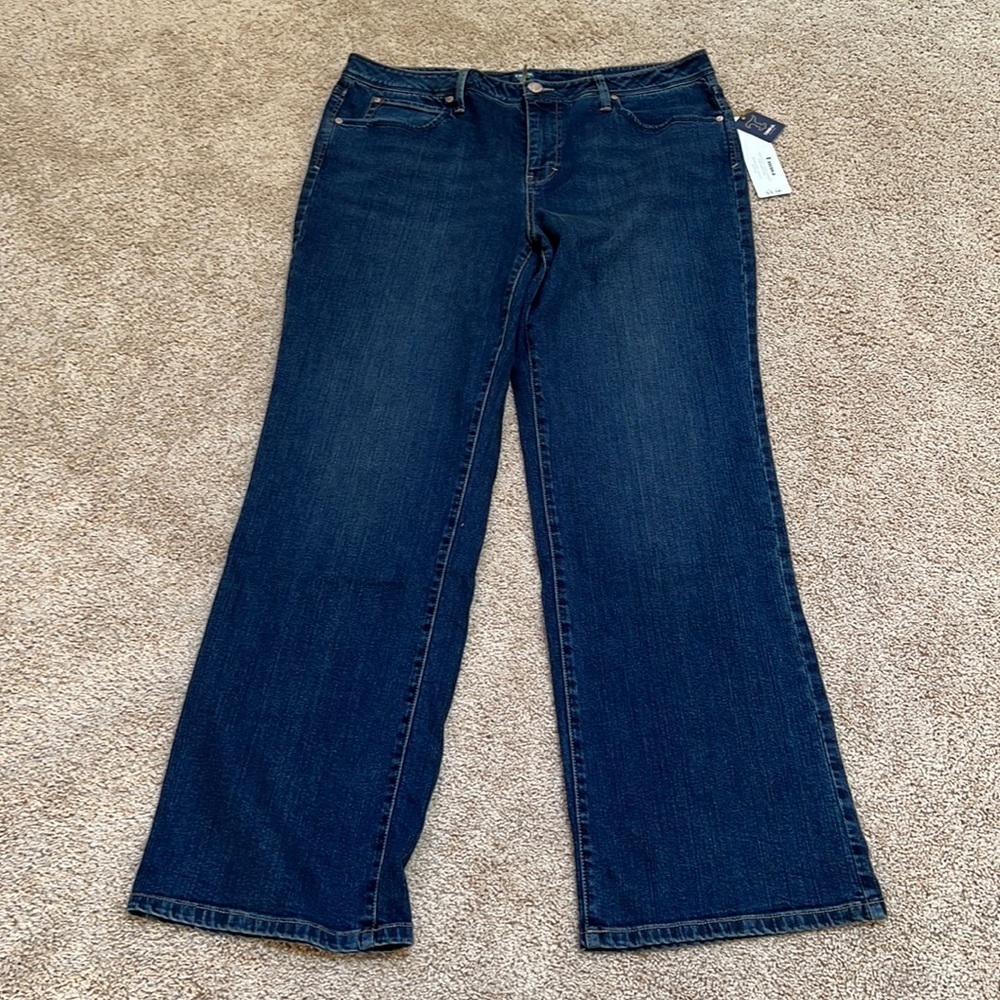 New! Tribal denim SZ 33/16, high rise boot leg Emma jeans.